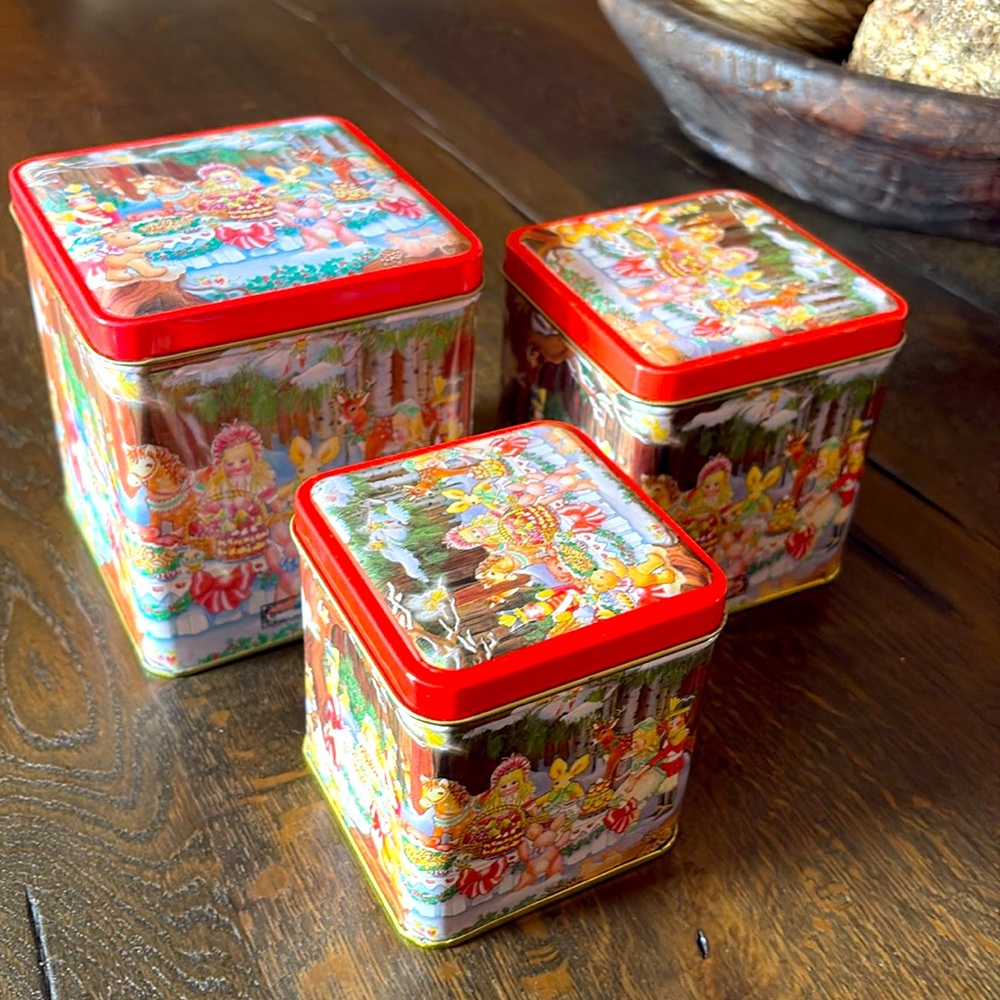 Vintage nesting boxes